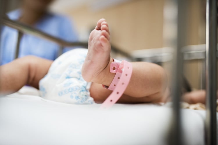 Foto de apoio ilustrativo. Tecreira morte confirmada por Covid-19, no último mês, foi de um bebê de dois meses