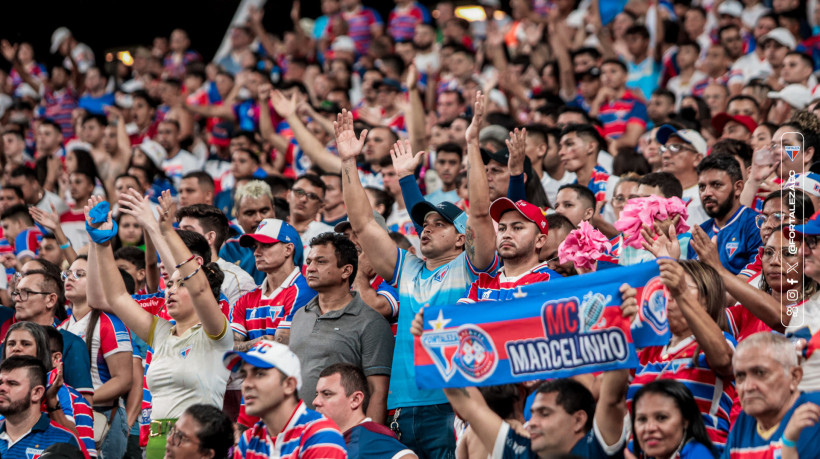 Torcida do Fortaleza na Arena Castelão