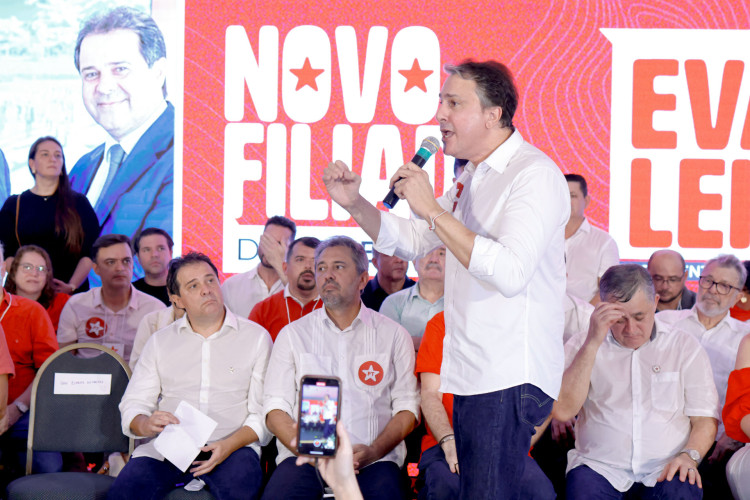 O PT tem cinco pré-candidatos a prefeito em Fortaleza e ainda não definiu um nome. Partidos da base aliada devem começar articulações para pleitear a vice na chapa