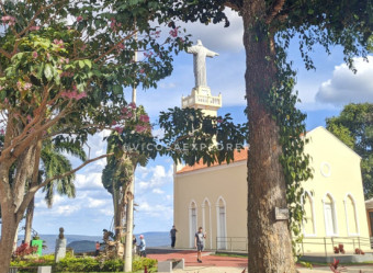 Viçosa do Ceará é lembrada pela sua produção de cachaça e pela Igreja do Céu, que proporciona uma visão única da cidade.