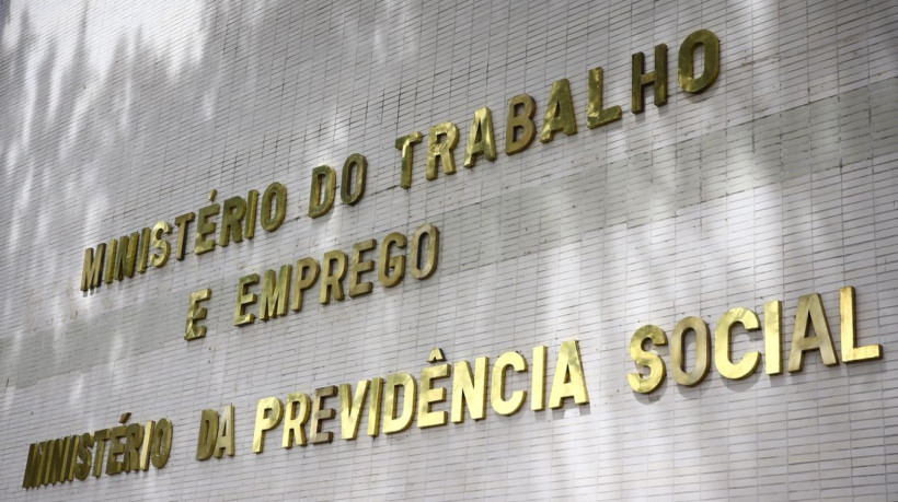 Governo propõe a servidores aumento em auxílios, sem reajuste salarial