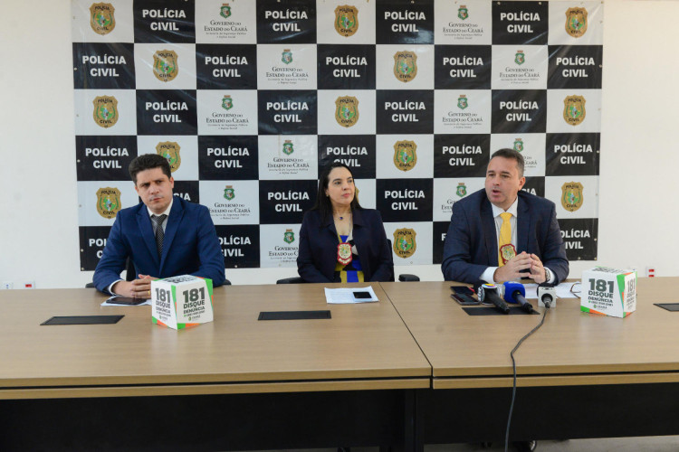 ￼PROMOTOR Jairo Pequeno Neto, delegada Ruth Benevides e delegado Eduardo Tomé na coletiva