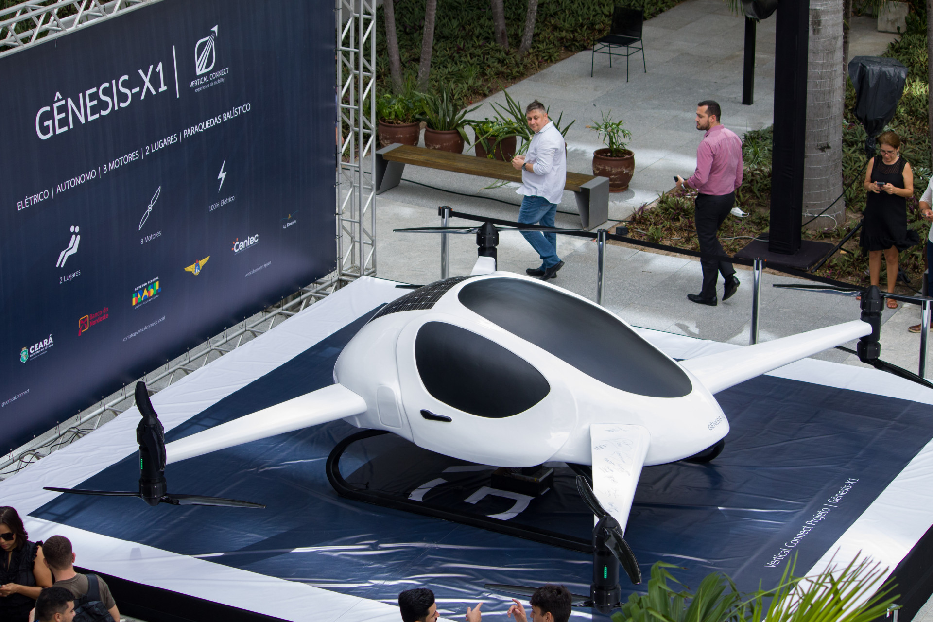 ￼Startup cearense,Vertical Connect, apresentou protótipo de 'carro voador' (Foto: Samuel Setubal)