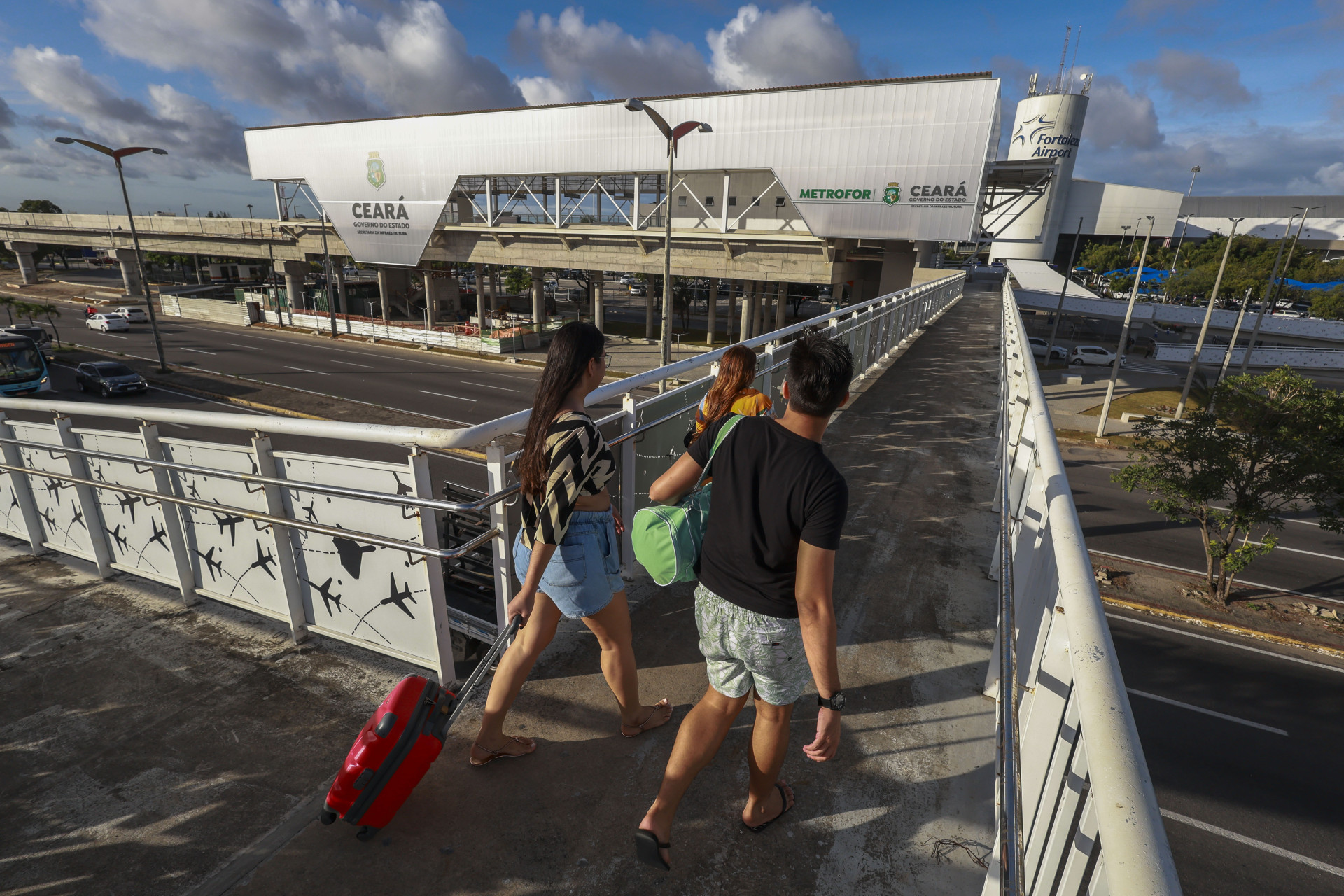 Passarela do VLT no Aeroporto de Fortaleza (Foto: FCO FONTENELE)