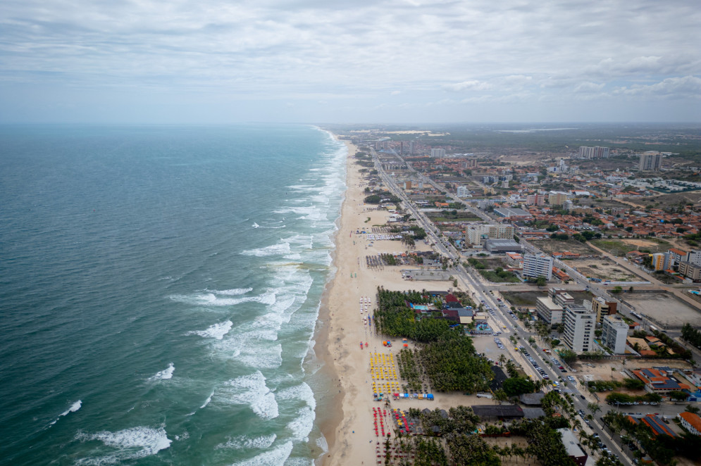 Projeto do Governo do Ceará na Praia do Futuro quer dessalinizar 1 mil litros de água por segundo (Foto: AURÉLIO ALVES)