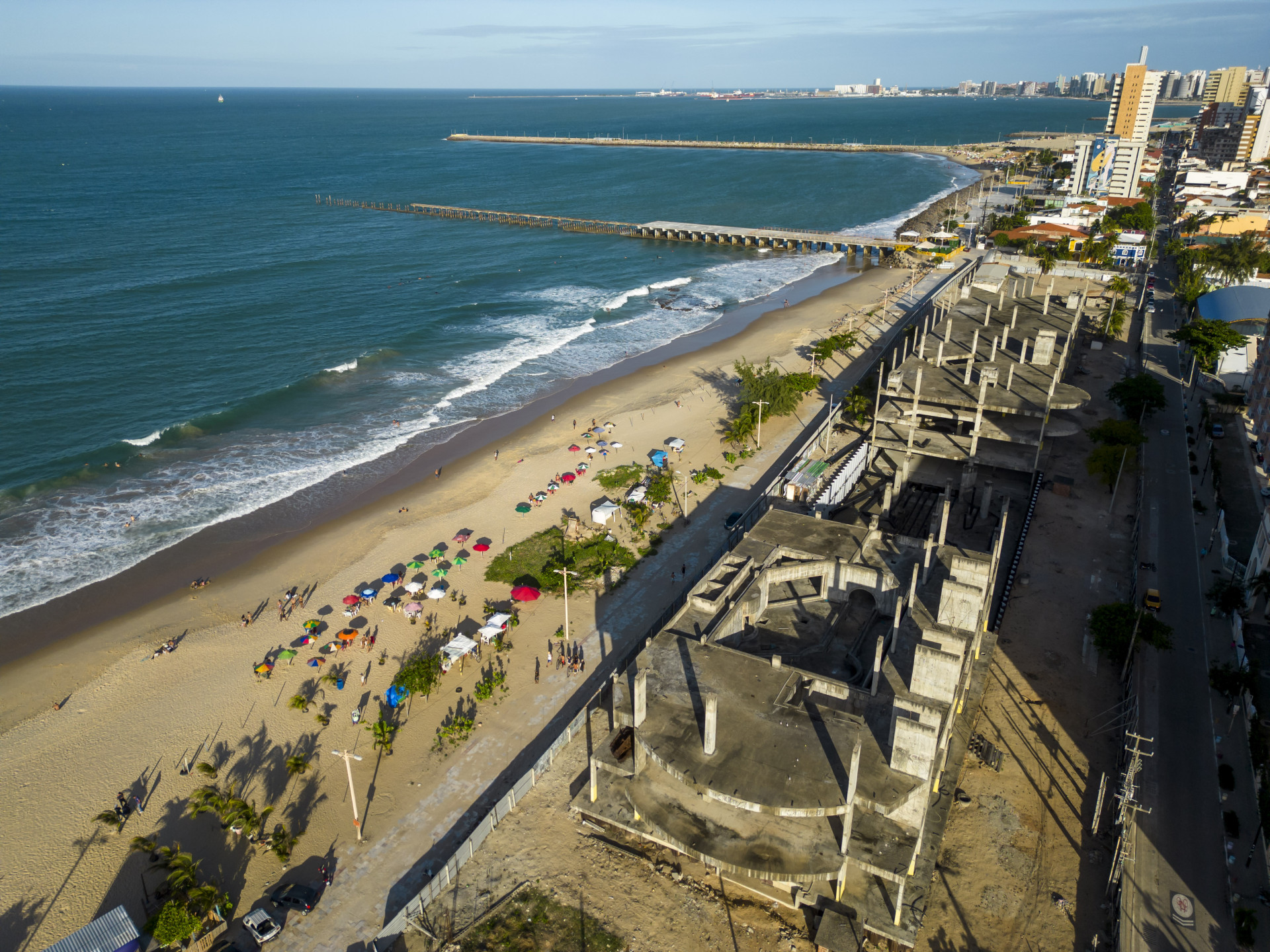 Fortaleza, CE, BR 22.12.23 -  Obras paralisadas do Aquário de Fortaleza  (Fco Fontenele/OPOVO) (Foto: FCO FONTENELE)