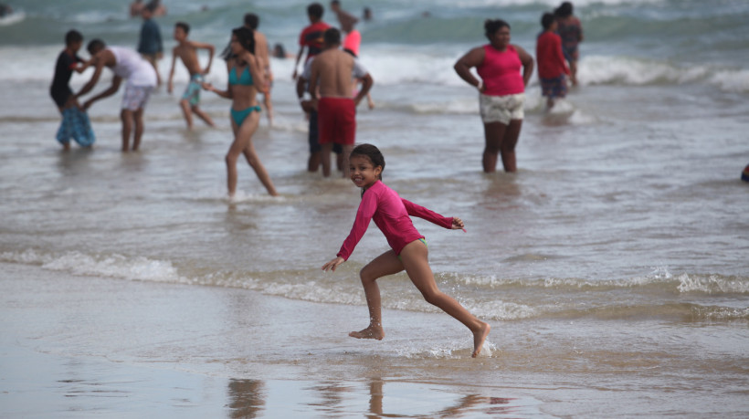 FORTALEZA, CEARÁ, BRASIL, 23.12.2023: Praia do Futuro  fim de semana com jeito de feriadão.