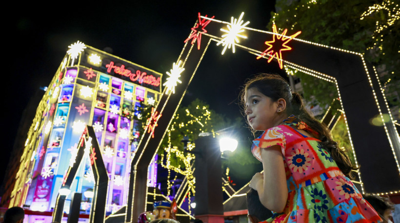 Fortaleza, CE, BR 23.12.23 -  Ultimo dia da apresentação do Natal de Luz na Praça do Ferreira  (Fco Fontenele/OPOVO)