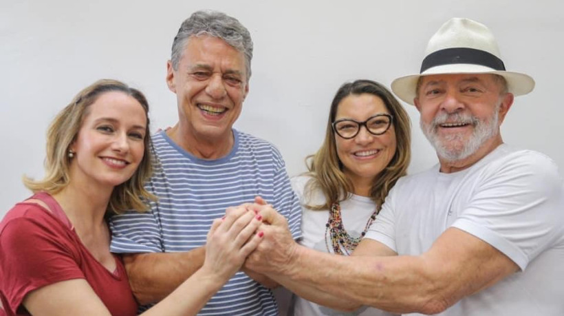 A advogada Caroline Proner, esposa de Chico Buarque, é nomeada para Comissão de Ética Pública 