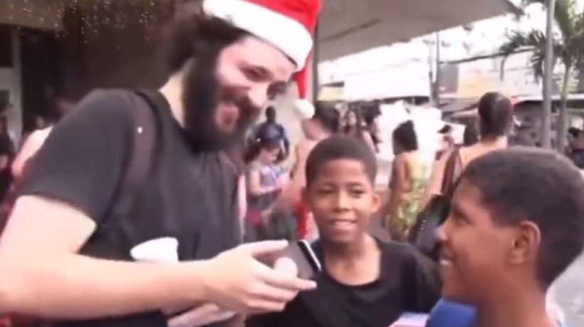 Valeu, Natalina, meme popular no mês de dezembro, surgiu a partir de um vídeo do comediante Diogo Defante, em 2019