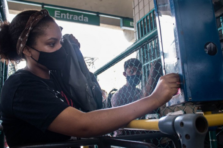 Carteirinha de estudante de 2023 tem validade até o dia 30 de abril.