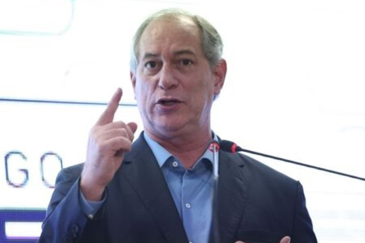 Justiça de São Paulo determinou a penhora de bens e, caso necessário, o arrombamento em imóveis de Ciro Gomes (PDT)