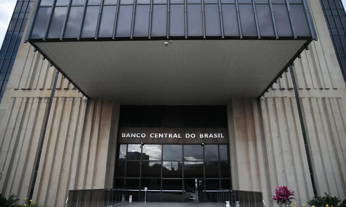 Pedro Rossi afirma que o Banco Central dispõe de mecanismos próprios que podem balancear melhor a relação entre Mercado e governos(Foto: )