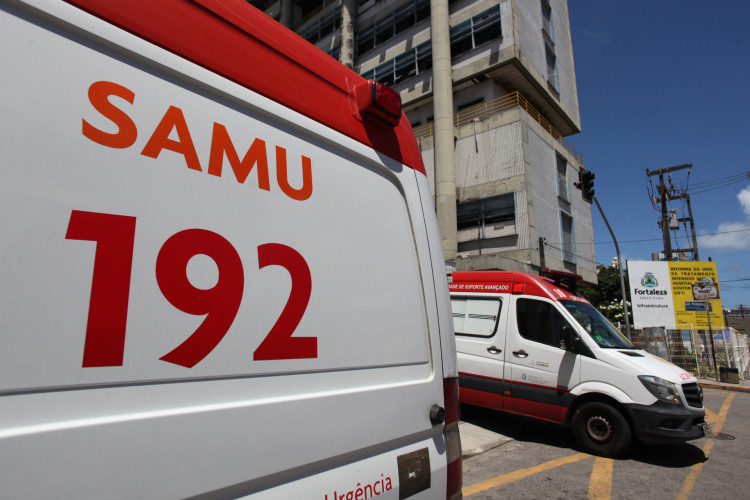 Imagem de apoio ilustrativo: passageiro de um desses automóveis atingidos ficou ferido e foi socorrido para uma unidade hospitalar pelo Serviço de Atendimento Móvel de Urgência (Samu)



