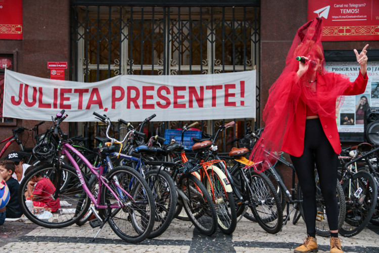 Academia do Riso realiza mostra especial "Julieta, presente" em homenagem a palhaça Jujuba no Theatro José de Alencar