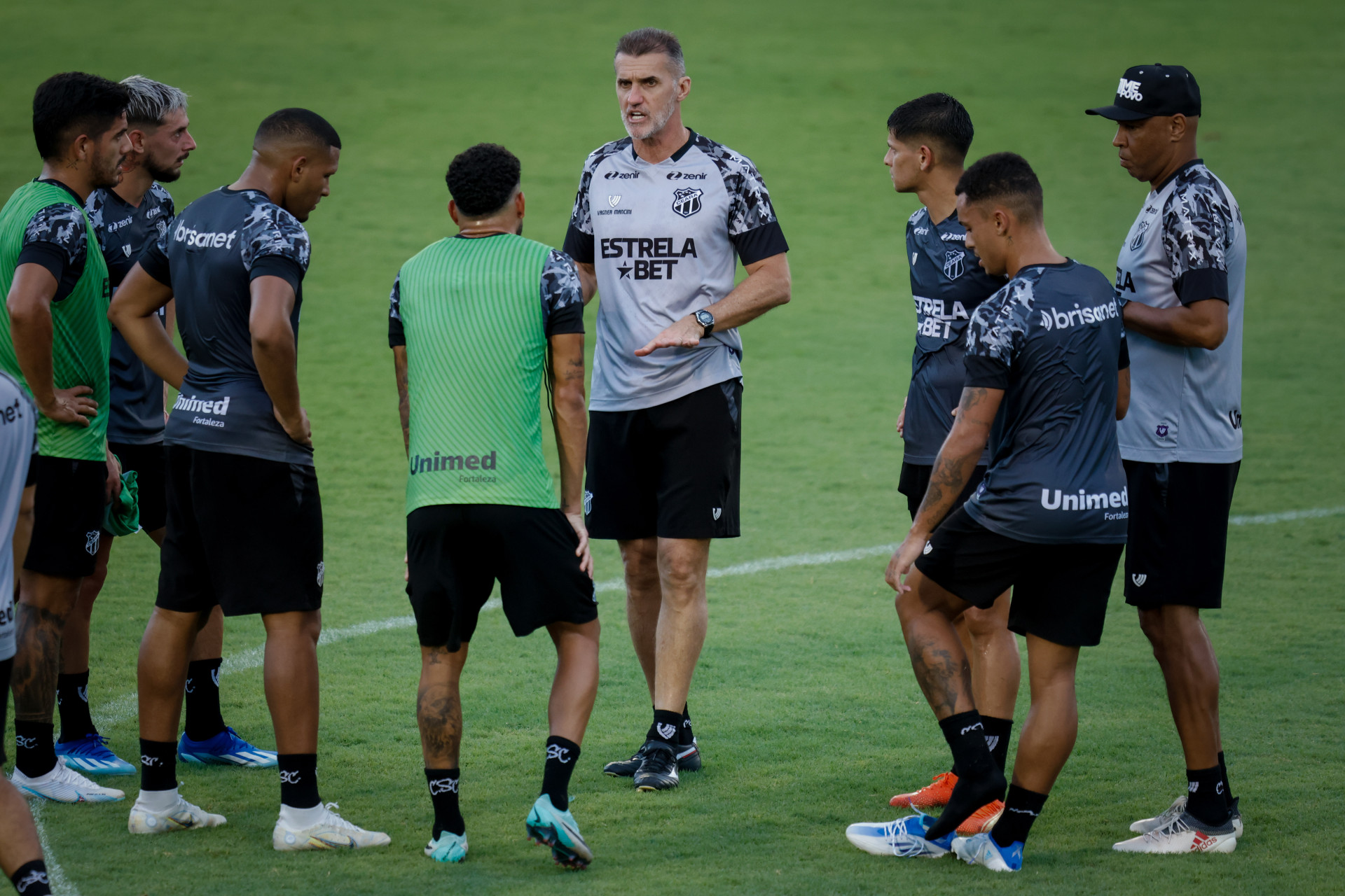 Na seleção brasileira, estrela importa mais do que treino