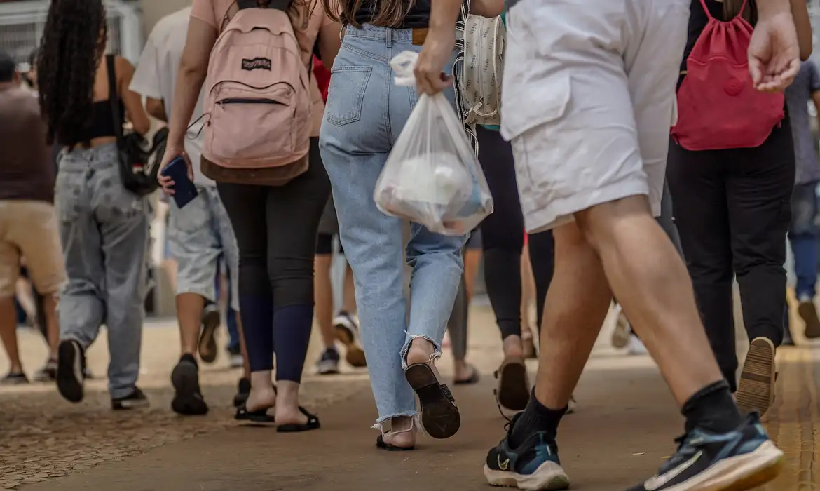 Sessenta estudantes tiram nota mil na redação do Enem