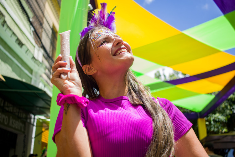 Carnaval: confira dicas de saúde para aproveitar a folia sem perder a energia e o bem-estar