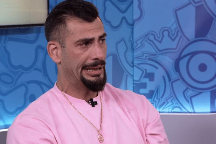 Em entrevista após eliminação, o ex-brother assume papel manipulador com companheiros de reality e concorda que foi o culpado pela saída de Pizane no BBB 24
