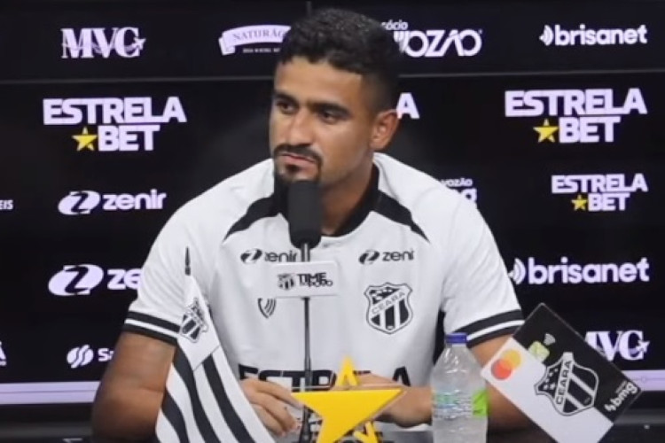 Ramon Menezes, zagueiro do Ceará, foi apresentado oficialmente