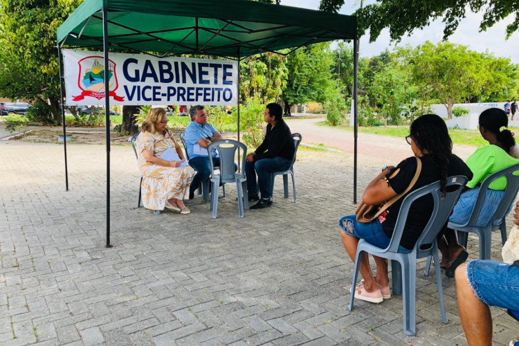 ￼Deuzinho chegou a atender população em Gabinete Itinerante