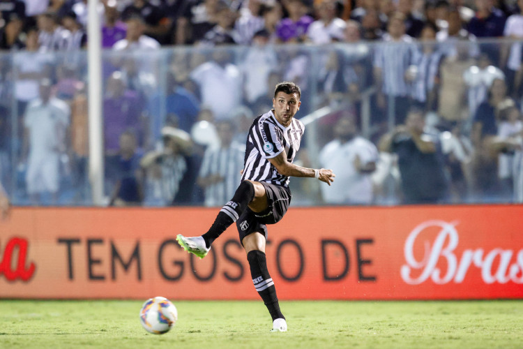 Lucas Mugni pode ser titular no meio-campo do Vovô