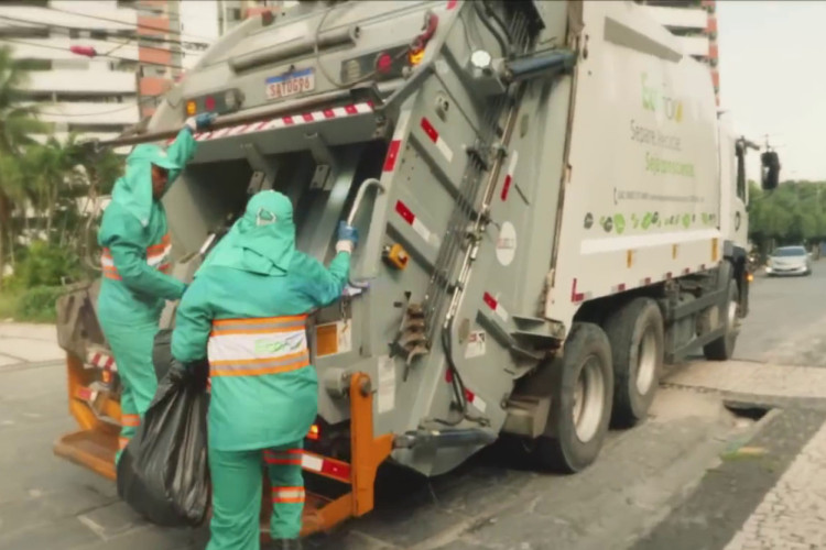 Foto de apoio ilustrativo. Homem precisou passar por cirurgias e fisioterapia após ser atropelado por caminhão da Ecofor; empresa chegou a alegar que culpa havia sido da vítima