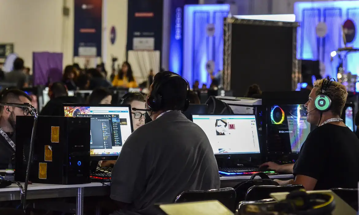 UFF sedia Conferência Estadual de Ciência, Tecnologia e Inovação