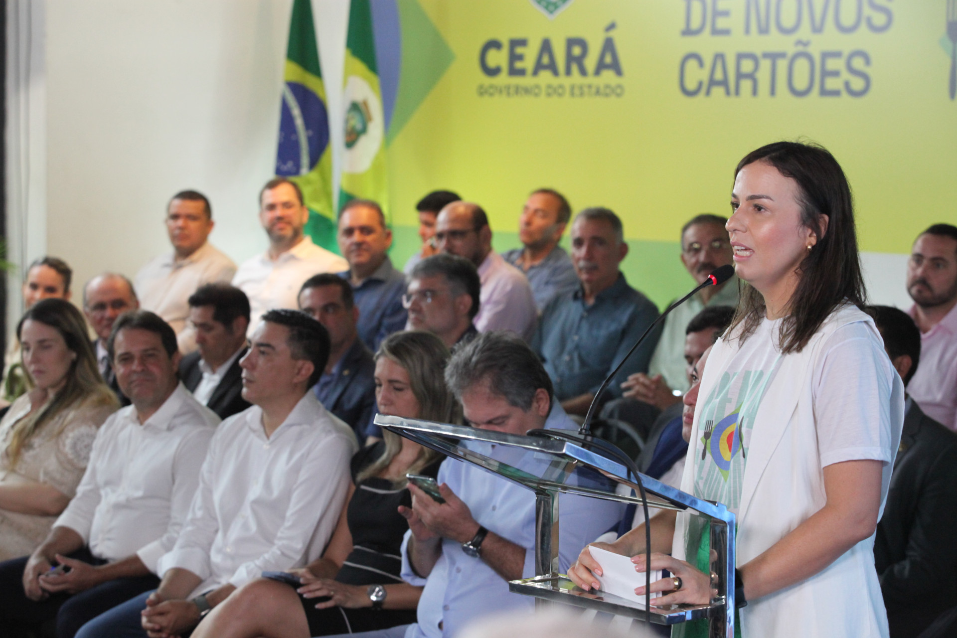 FORTALEZA, CEARÁ, BRASIL,07.02.2024:Lia de Freitas, primeira dama do estado . Governo do Estado realiza entrega de cartões Ceará Sem Fome às prefeituras. (Foto: FÁBIO LIMA)