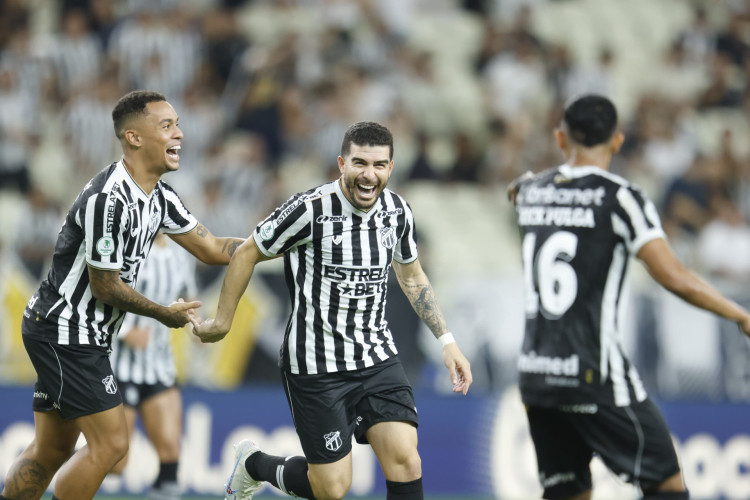 Richardson comemora gol no jogo Ceará x Caucaia, no Castelão, pelo Campeonato Cearense 2024