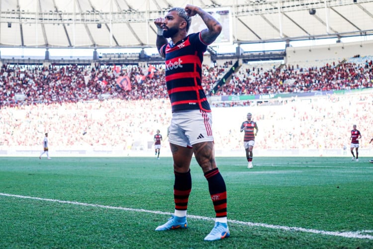 Atacante Gabigol comemora gol no jogo Flamengo x Volta Redonda, no Maracanã, pelo Campeonato Carioca 2024