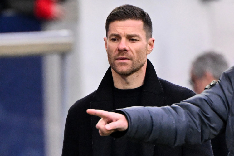 Técnico Xabi Alonso no jogo Darmstadt x Bayer Leverkusen pelo Campeonato Alemão