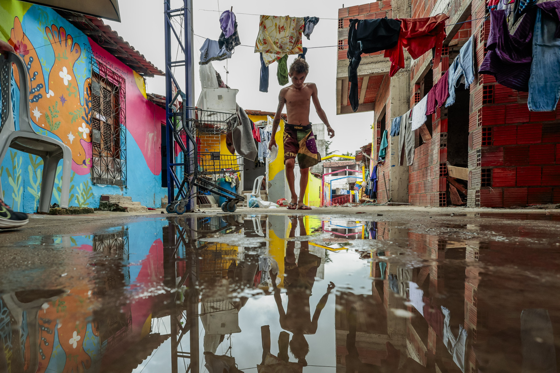 ￼FAVELA Céu teve nove casas interditadas  (Foto: FCO FONTENELE)