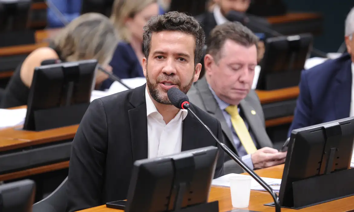 Deputado federal André Janones