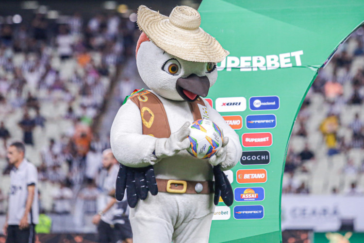 Manjadinho, mascote do Campeonato Cearense, no jogo Ceará x Caucaia, no Castelão