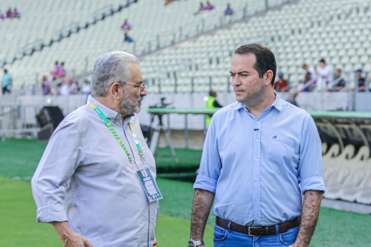 Mauro Carmélio, presidente da FCF, e Marcelo Paz, CEO da SAF do Fortaleza, no jogo Fortaleza x Horizonte, no Castelão, pelo Campeonato Cearense 2024