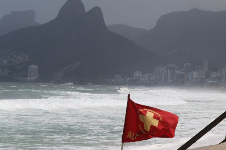 Ciclone provocará chuva forte na costa de SP e RJ nos próximos dias