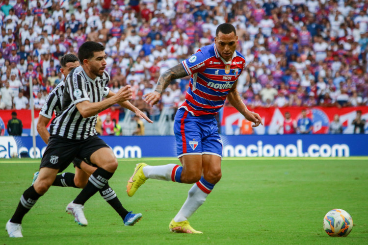 FORTALEZA, CEARÁ, BRASIL, 17-02-2024: Clássico Rei Fortaleza x Ceará pelo Campeonato Cearense no Castelão.. (Foto: Samuel Setubal)