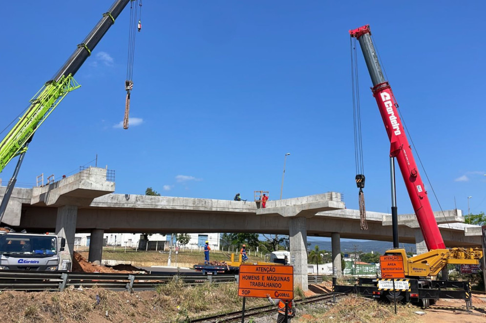 Obra da CE-388, que corresponde ao Contorno do Crato, na Região do Cariri, está com 47% de execução(Foto: Thiago Gaspar/Governo do Ceará)