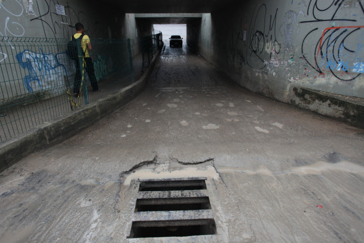 Imagem de apoio ilustrativo: tunel do metrofor no bairro Presidente Vargas tem sido constantemente alagado com chuvas deste mês