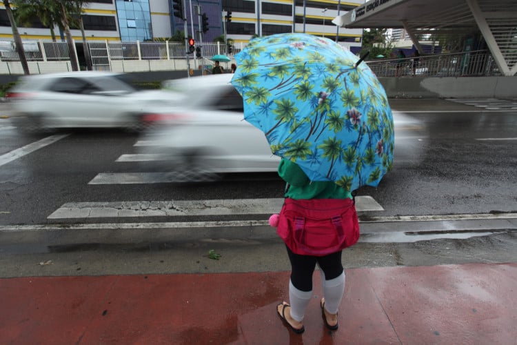 Chuva em Fortaleza ocorre após a Capital cearense registrar um dia sem chuva no decorrer de 26 dias consecutivos