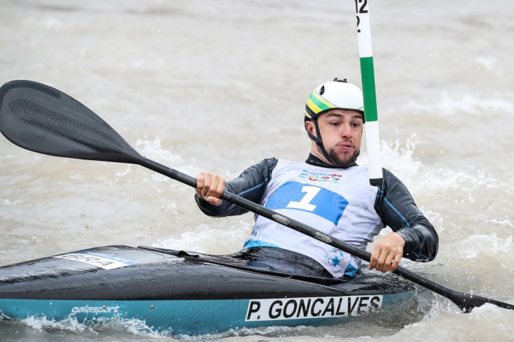 Paris 2024: Pepê Gonçalves carimba vaga na canoagem slalom