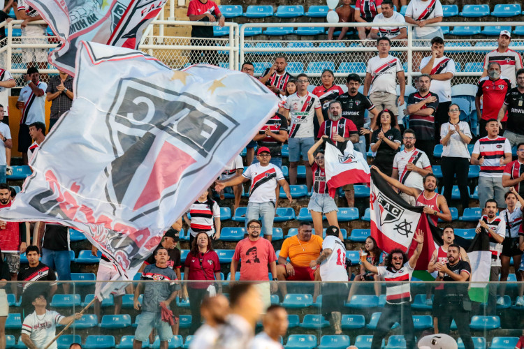 FORTALEZA, CEARÁ, BRASIL, 09-03-2024: Ceará x Ferroviário pelo Campeonato Cearense no Estádio Presidente Vargas. (Foto: Samuel Setubal)