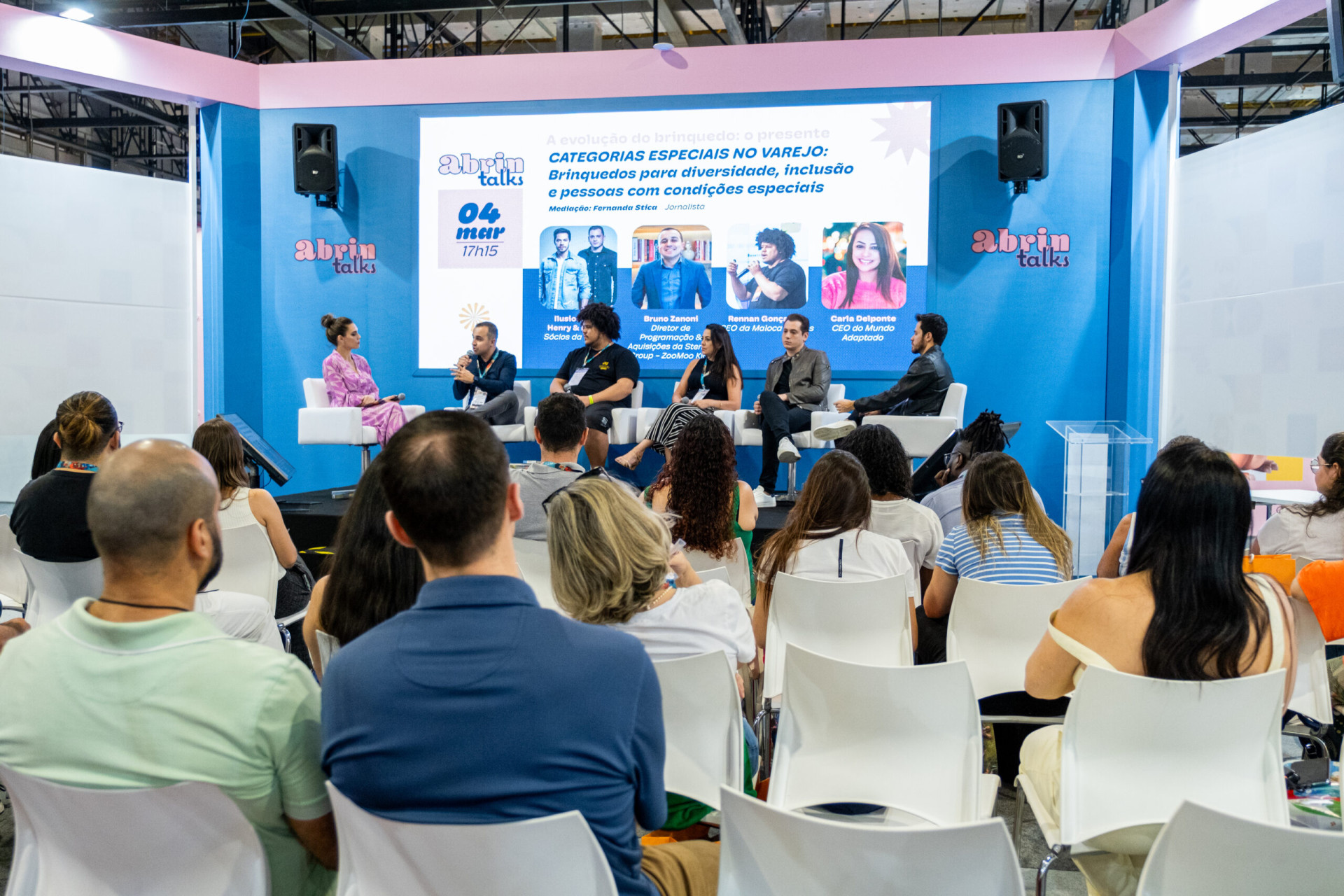 Uma das palestras da Feira Abrin falou sobre o tema "Brinquedos para diversidade, inclusão e pessoas com condições especiais"(Foto: Mitie Tamada/Divulgação)