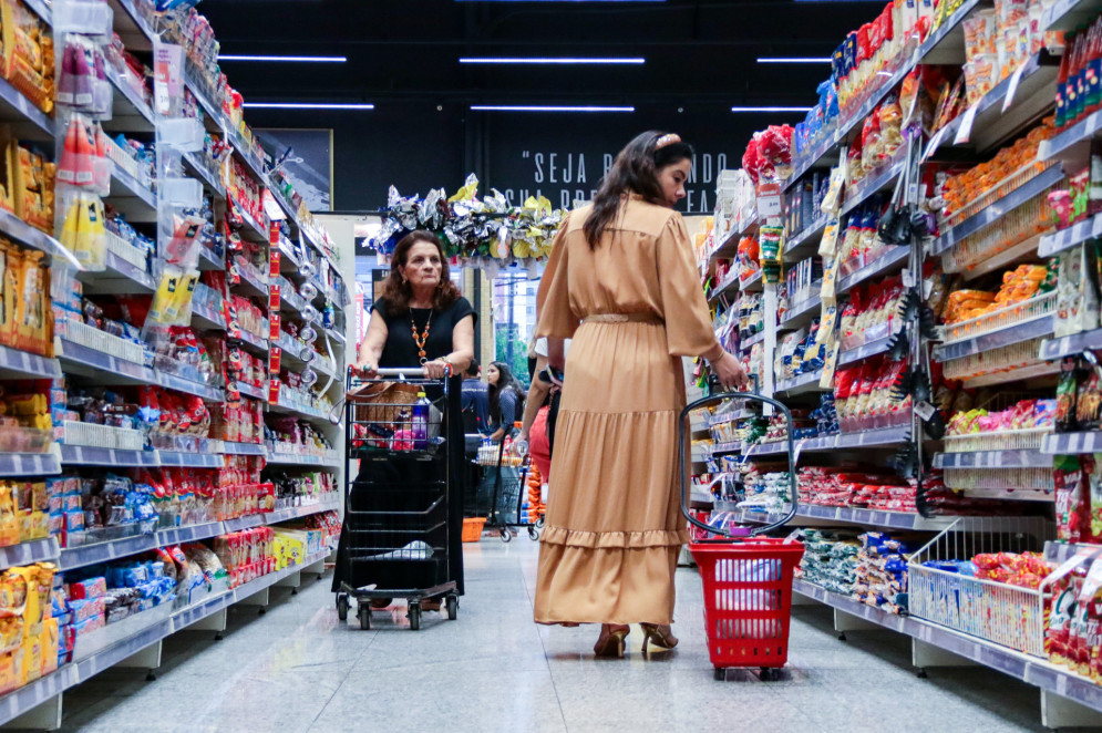 Preço Comparado de julho compara os preços da cesta que compõe o lanche das crianças(Foto: Yuri Allen/Especial para O Povo)