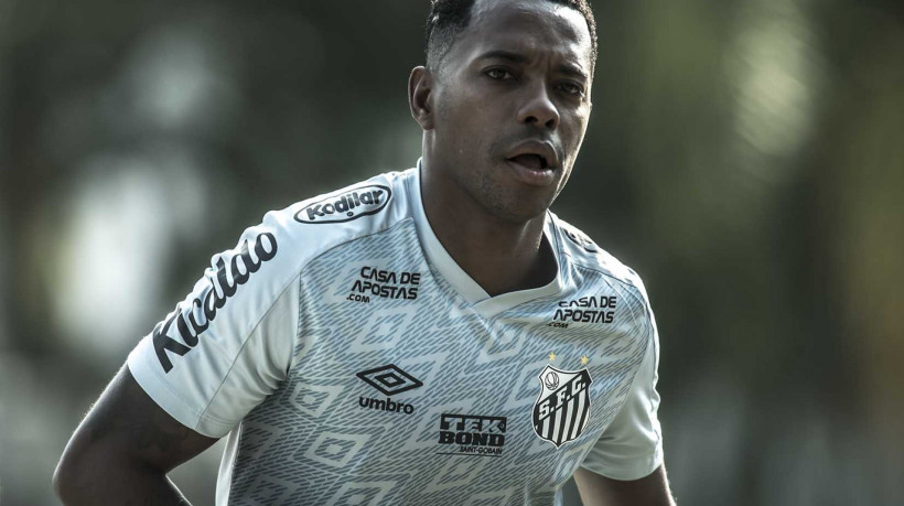 O jogador Robinho foi condenado na Itália por estupro