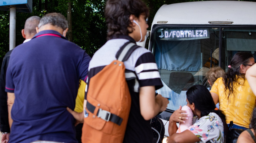 No Ceará, número de autuações de veículos de transporte de passageiros em situação de irregularidade caiu de 57 para 7, entre 2020 e 2024