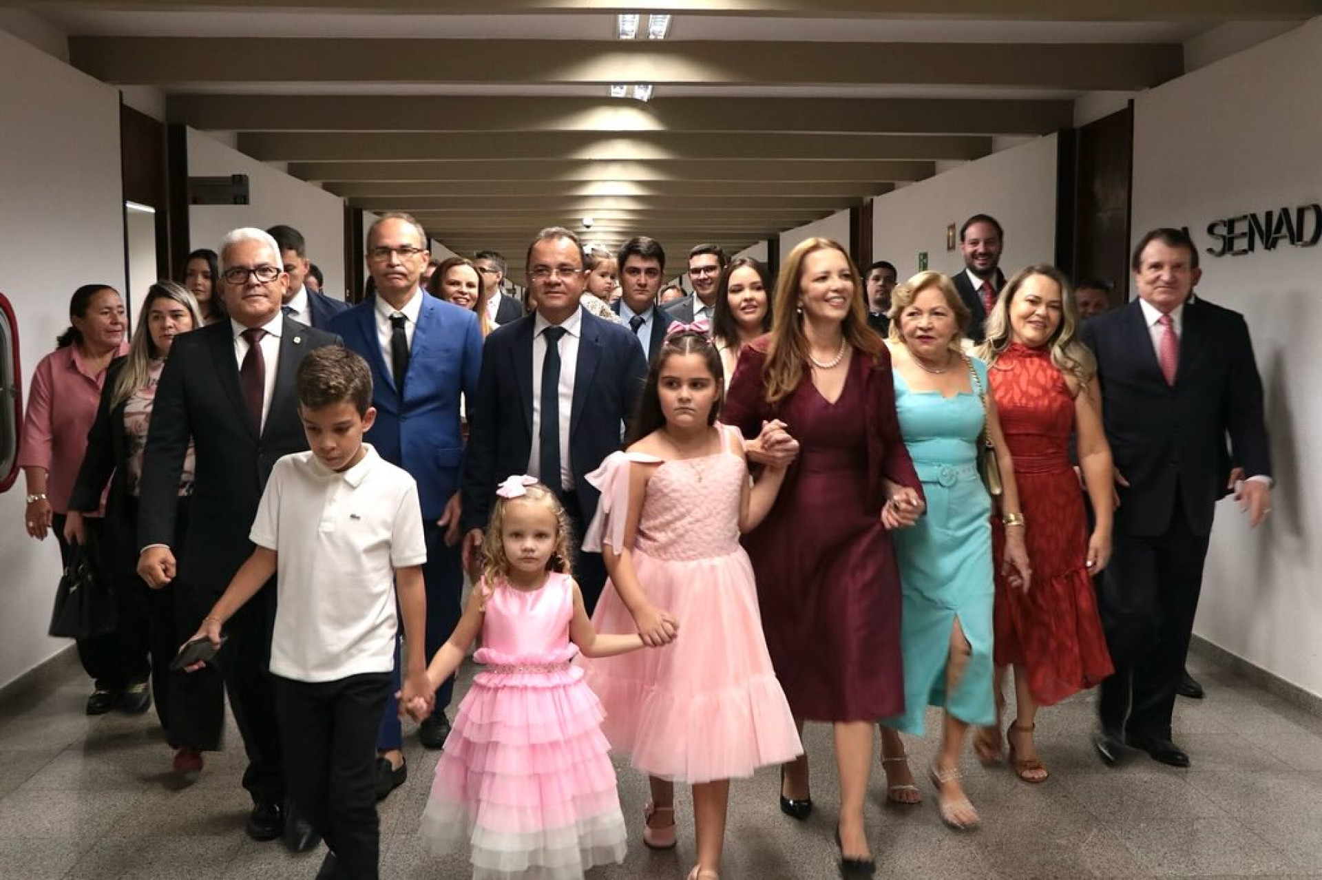 Familiares, amigos e apoiadores de Janaína Farias (Foto: Alessandro Dantas/PT no Senado)