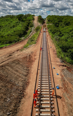 IGUATU, CEARÁ,  BRASIL- 05.04.2024: Presidente Lula realiza visita em Iguatu para assinatura para o ramal do salgado e visita às obras da transnordestina. (Foto: Aurélio Alves(Foto: AURÉLIO ALVES)