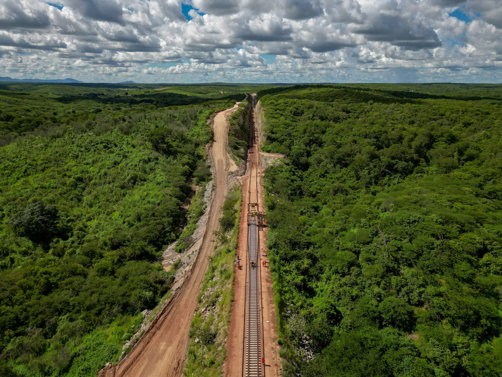 ￼VISTA aérea das obras da ferrovia Transnordestina em Iguatu, no Ceará (Foto: AURÉLIO ALVES)